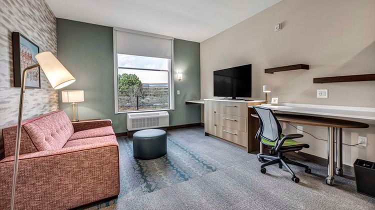 Home2 Suites by Hilton West Lenovo Centr Room