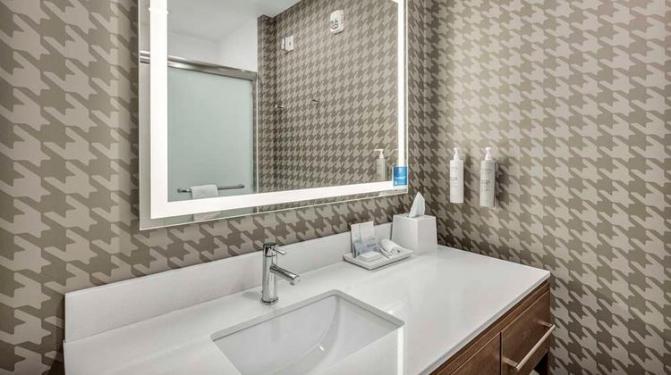 Home2 Suites by Hilton West Lenovo Centr Room
