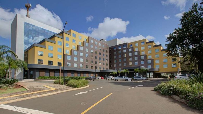 <b>DoubleTree by Hilton Foz do Iguacu Exterior</b>. Images powered by <a href="https://iceportal.shijigroup.com/" title="IcePortal" target="_blank">IcePortal</a>.