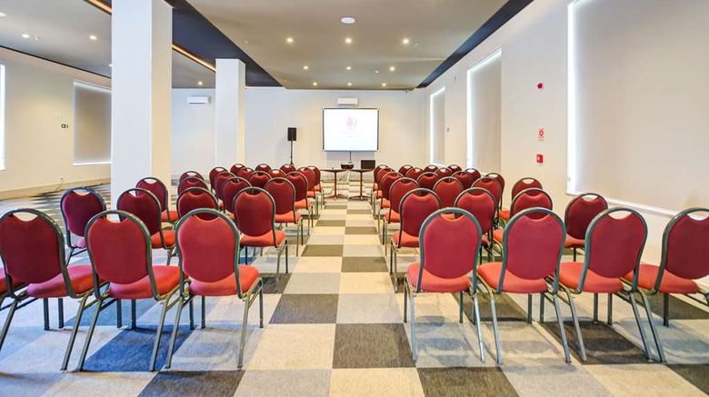 <b>DoubleTree by Hilton Foz do Iguacu Meeting</b>. Images powered by <a href="https://iceportal.shijigroup.com/" title="IcePortal" target="_blank">IcePortal</a>.