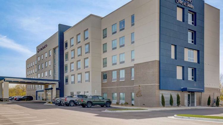 Hampton Inn and Suites Ark Encounter Exterior