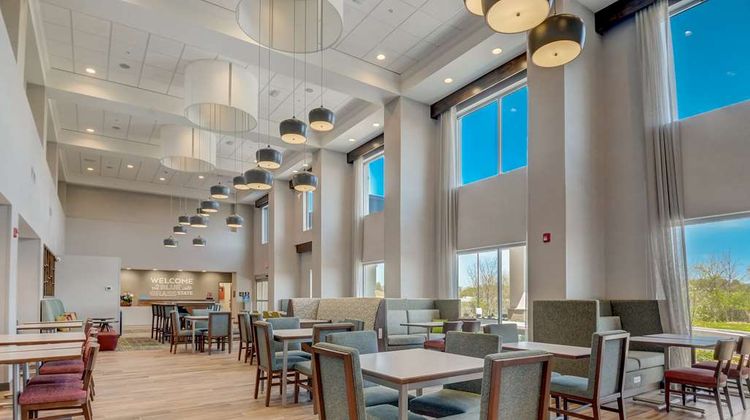 Hampton Inn and Suites Ark Encounter Lobby