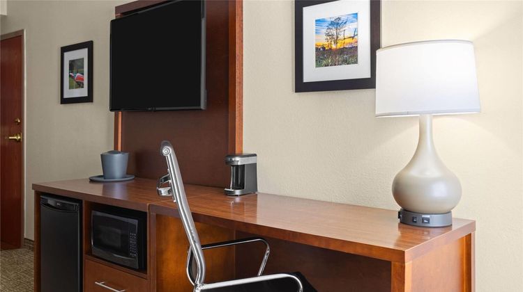 Wingate by Wyndham Buckhannon Room