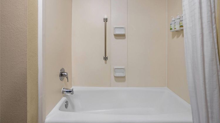 Wingate by Wyndham Buckhannon Room
