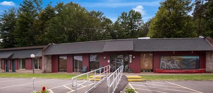 Travelodge by Wyndham Emlenton Exterior