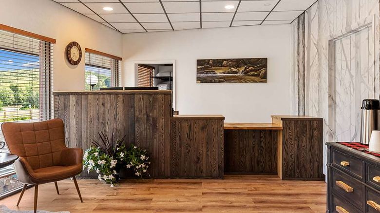 <b>Travelodge by Wyndham Emlenton Lobby</b>. Images powered by <a href="https://iceportal.shijigroup.com/" title="IcePortal" target="_blank">IcePortal</a>.
