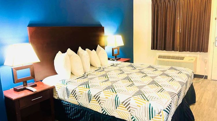 Baymont by Wyndham Ridgecrest Room