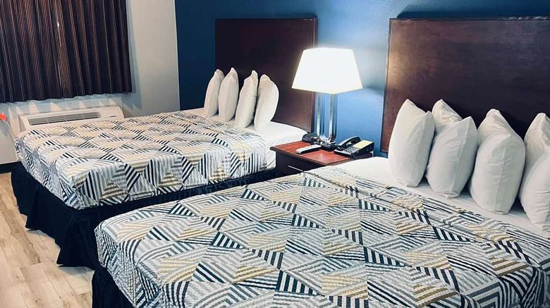 <b>Baymont by Wyndham Ridgecrest Room</b>. Images powered by <a href="https://iceportal.shijigroup.com/" title="IcePortal" target="_blank">IcePortal</a>.