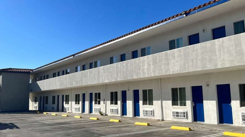 <b>Baymont by Wyndham Ridgecrest Exterior</b>. Images powered by <a href="https://iceportal.shijigroup.com/" title="IcePortal" target="_blank">IcePortal</a>.
