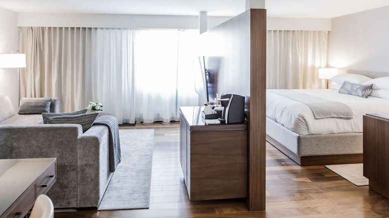 <b>The James Hotel Suite</b>. Images powered by <a href="https://iceportal.shijigroup.com/" title="IcePortal" target="_blank">IcePortal</a>.
