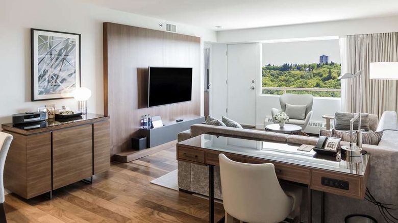 <b>The James Hotel Room</b>. Images powered by <a href="https://iceportal.shijigroup.com/" title="IcePortal" target="_blank">IcePortal</a>.
