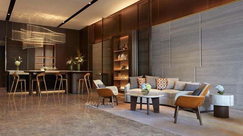 <b>Momentus Hotel Alexandra Lobby</b>. Images powered by <a href="https://iceportal.shijigroup.com/" title="IcePortal" target="_blank">IcePortal</a>.