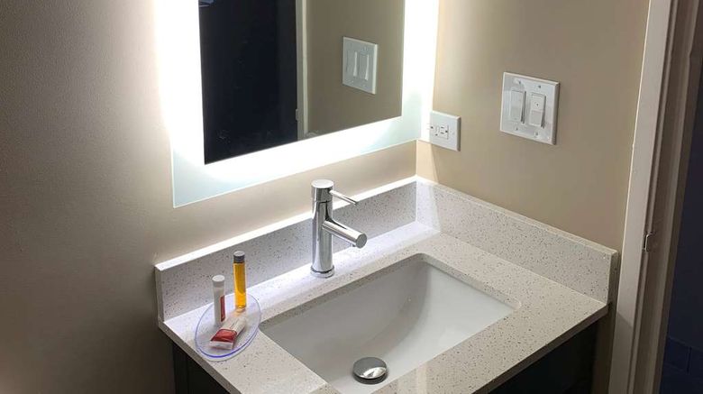 <b>Super 8 by Wyndham Joliet Room</b>. Images powered by <a href="https://iceportal.shijigroup.com/" title="IcePortal" target="_blank">IcePortal</a>.