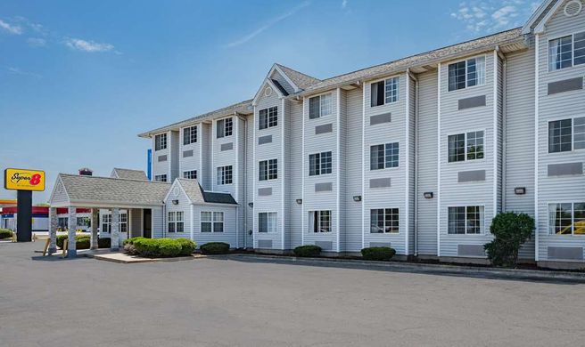 Super 8 by Wyndham Joliet Exterior