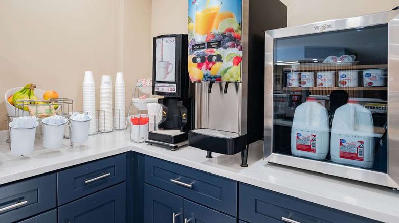 <b>Super 8 by Wyndham Joliet Other</b>. Images powered by <a href="https://iceportal.shijigroup.com/" title="IcePortal" target="_blank">IcePortal</a>.