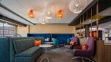 Tru by Hilton Merrillville Lobby