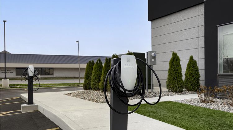 Tru by Hilton Merrillville Exterior
