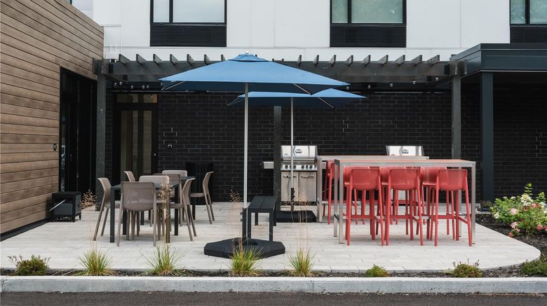 <b>Home2 Suites by Hilton Quebec City Exterior</b>. Images powered by <a href="https://iceportal.shijigroup.com/" title="IcePortal" target="_blank">IcePortal</a>.