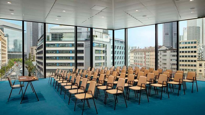 <b>NH Collection Frankfurt Spin Tower Meeting</b>. Images powered by <a href="https://iceportal.shijigroup.com/" title="IcePortal" target="_blank">IcePortal</a>.