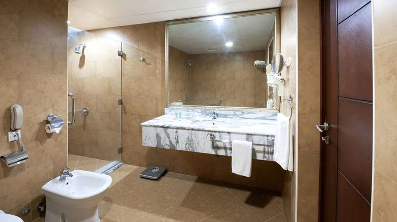 <b>Ramada by Wyndham Doha Old Town Room</b>. Images powered by <a href="https://iceportal.shijigroup.com/" title="IcePortal" target="_blank">IcePortal</a>.