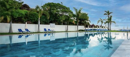 Hotel Las Aguilas Exterior