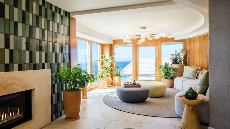 <b>Beach Terrace Inn Lobby</b>. Images powered by <a href="https://iceportal.shijigroup.com/" title="IcePortal" target="_blank">IcePortal</a>.