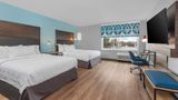 Tru by Hilton Janesville Room
