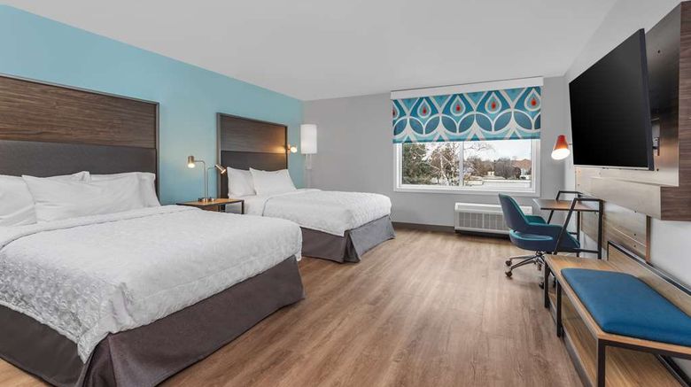 <b>Tru by Hilton Janesville Room</b>. Images powered by <a href="https://iceportal.shijigroup.com/" title="IcePortal" target="_blank">IcePortal</a>.