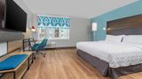 Tru by Hilton Janesville Room