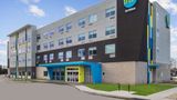 Tru by Hilton Janesville Exterior