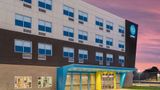 Tru by Hilton Janesville Exterior