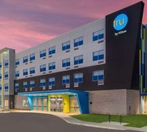 Tru by Hilton Janesville Exterior