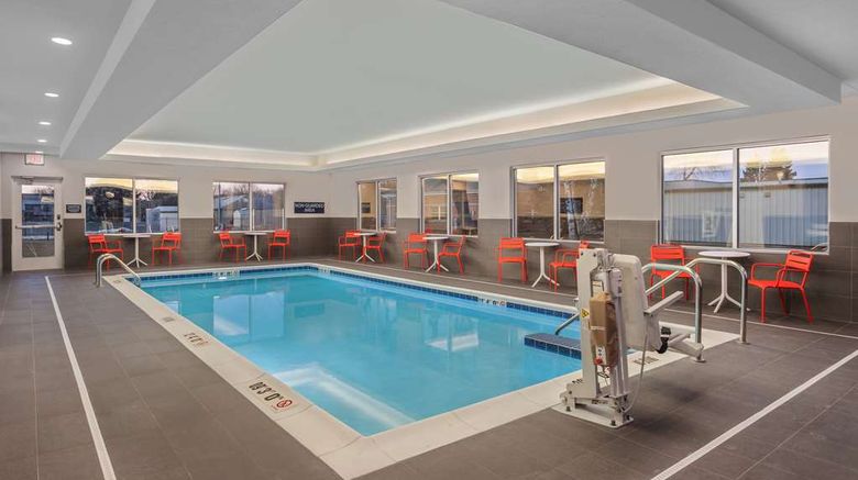 <b>Tru by Hilton Janesville Pool</b>. Images powered by <a href="https://iceportal.shijigroup.com/" title="IcePortal" target="_blank">IcePortal</a>.