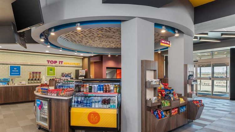 Tru by Hilton Janesville Restaurant