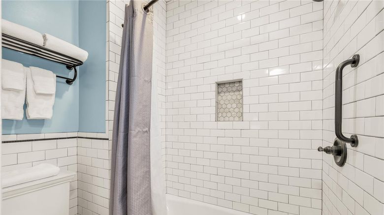 <b>Hotel Petaluma, Tapestry Coll by Hilton Room</b>. Images powered by <a href="https://iceportal.shijigroup.com/" title="IcePortal" target="_blank">IcePortal</a>.