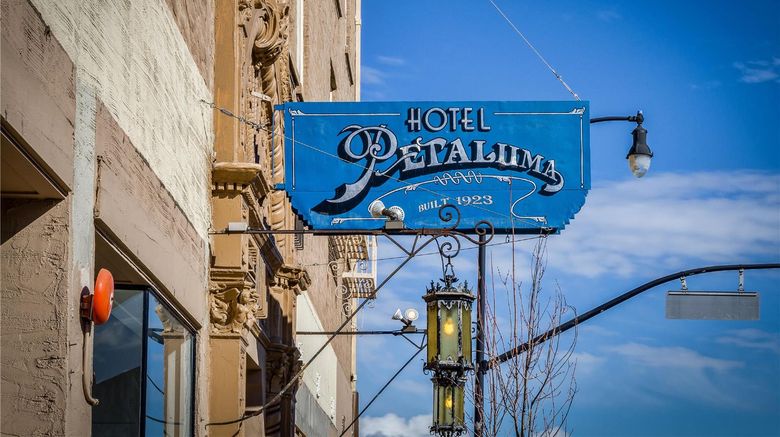 <b>Hotel Petaluma, Tapestry Coll by Hilton Exterior</b>. Images powered by <a href="https://iceportal.shijigroup.com/" title="IcePortal" target="_blank">IcePortal</a>.