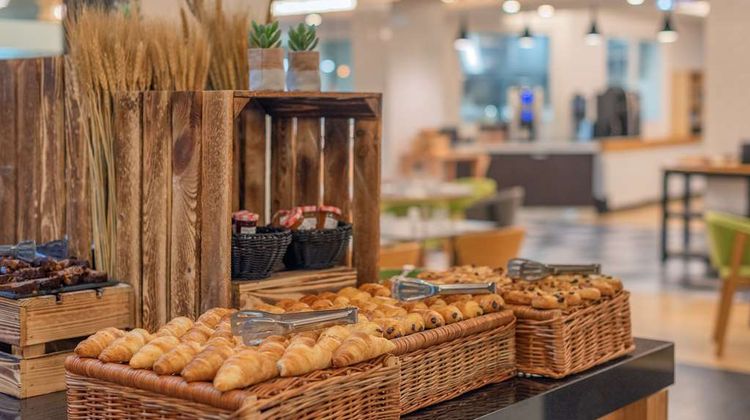 DoubleTree by Hilton Paris Bougival Restaurant