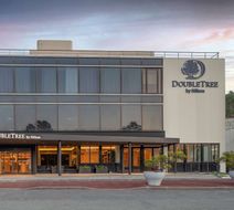 DoubleTree by Hilton Paris Bougival Exterior