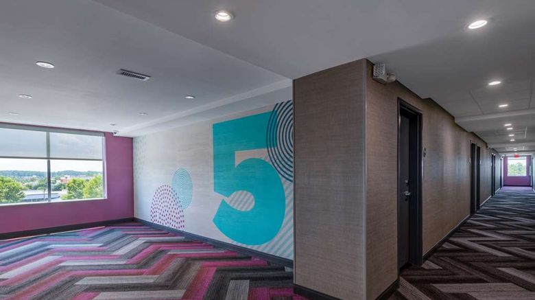 <b>Tru by Hilton Fayetteville Fort Bragg Lobby</b>. Images powered by <a href="https://iceportal.shijigroup.com/" title="IcePortal" target="_blank">IcePortal</a>.