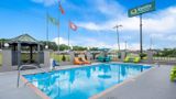 Quality Inn & Suites Pool