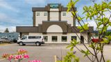 Quality Inn Sunshine Suites Exterior