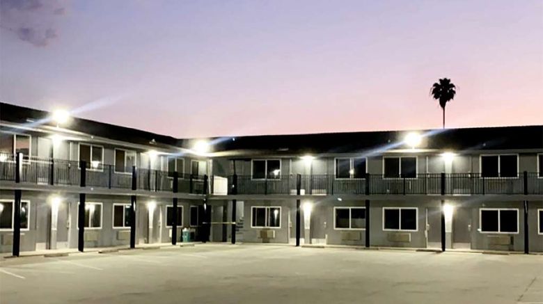 <b>Super 8 by Wyndham Bakersfield Exterior</b>. Images powered by <a href="https://iceportal.shijigroup.com/" title="IcePortal" target="_blank">IcePortal</a>.