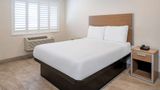 Super 8 by Wyndham Bakersfield Suite