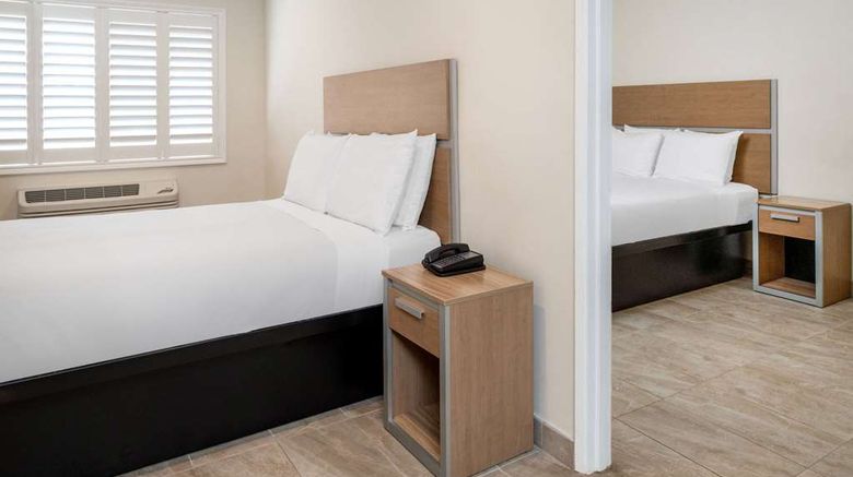 <b>Super 8 by Wyndham Bakersfield Suite</b>. Images powered by <a href="https://iceportal.shijigroup.com/" title="IcePortal" target="_blank">IcePortal</a>.