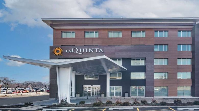 <b>La Quinta Inn & Suites Rosemont/O'Hare Exterior</b>. Images powered by <a href="https://iceportal.shijigroup.com/" title="IcePortal" target="_blank">IcePortal</a>.