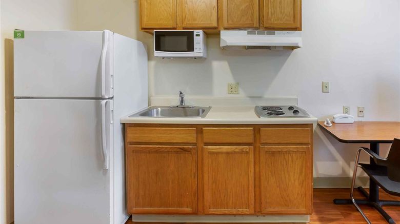 <b>Extended Stay America Phoenix I-10 West Room</b>. Images powered by <a href="https://iceportal.shijigroup.com/" title="IcePortal" target="_blank">IcePortal</a>.