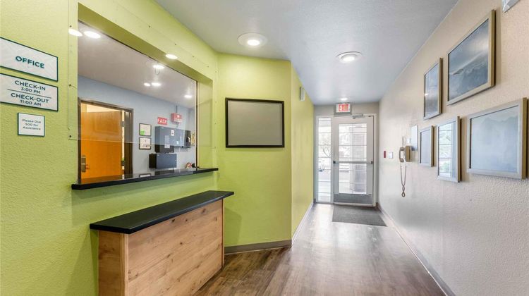 Extended Stay America Select Phoenix Lobby