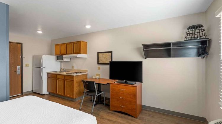 Extended Stay America Select Firestone Room