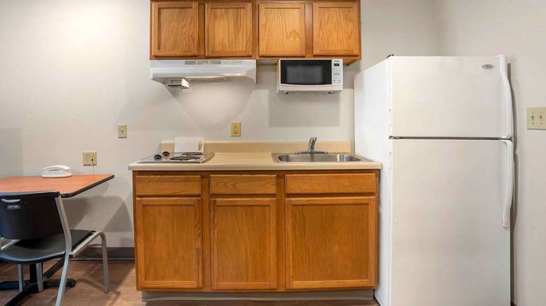<b>Extended Stay America Select Gulfport Room</b>. Images powered by <a href="https://iceportal.shijigroup.com/" title="IcePortal" target="_blank">IcePortal</a>.