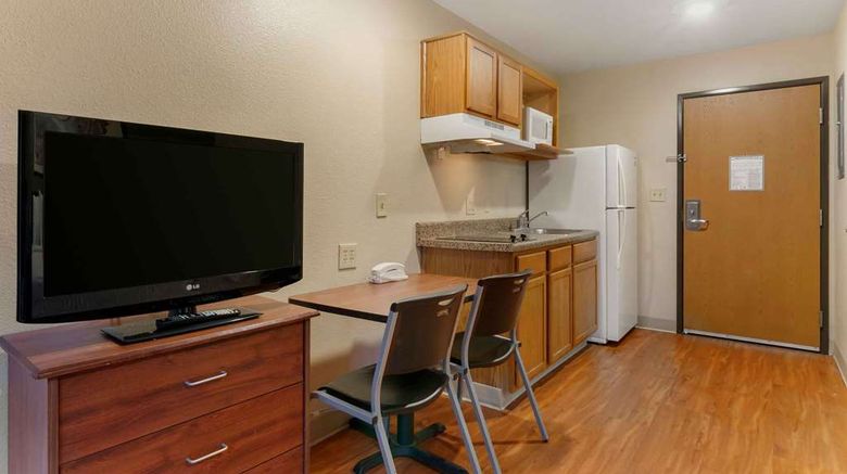 <b>Extended Stay America Kansas City South Room</b>. Images powered by <a href="https://iceportal.shijigroup.com/" title="IcePortal" target="_blank">IcePortal</a>.